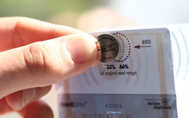 Winshield tag on windshield screen