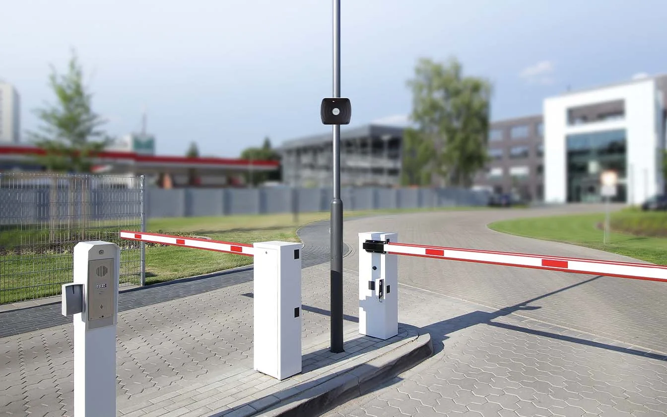 TSU200 at carpark Wide